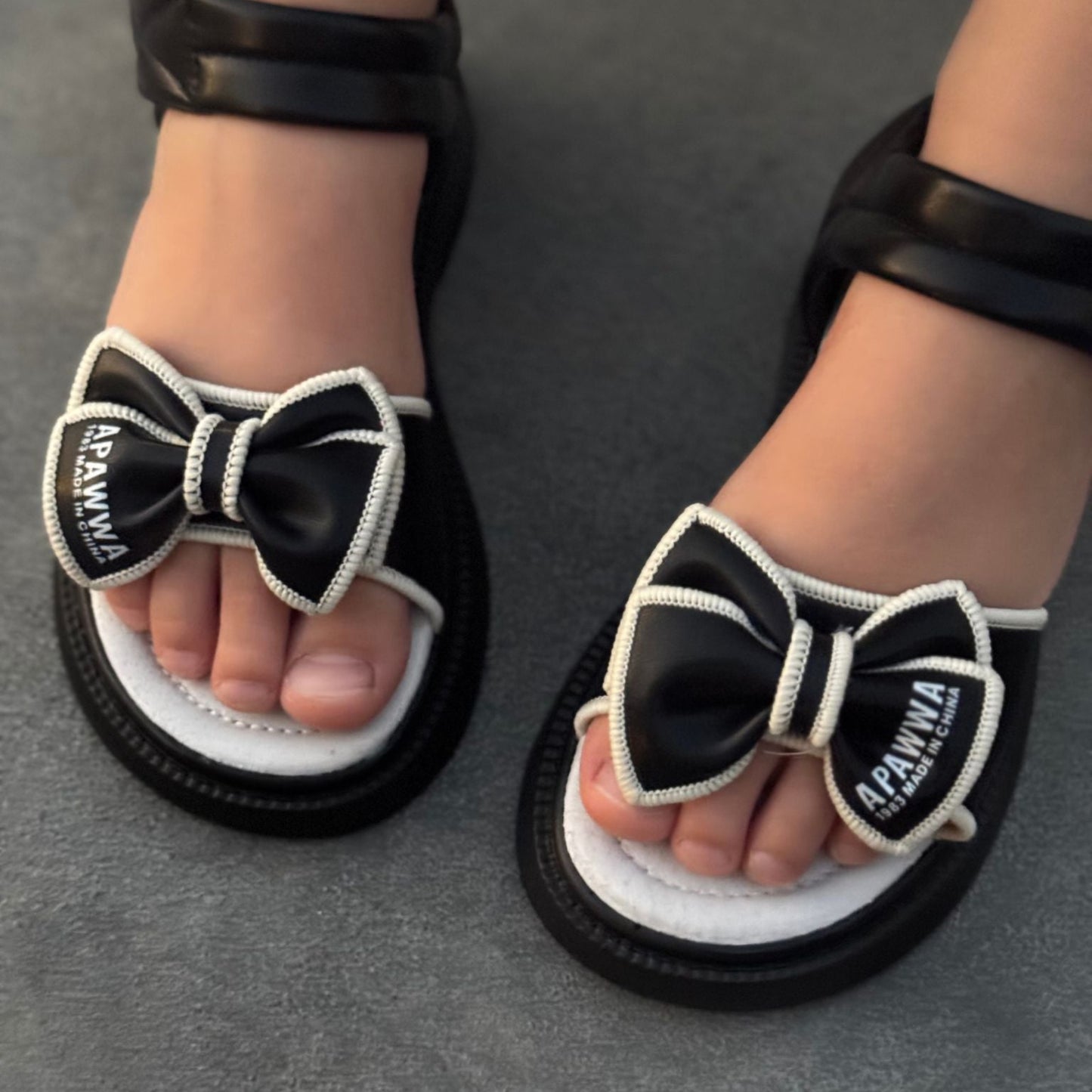 Apawwa Girls’ Sandals – Velcro (NX338)